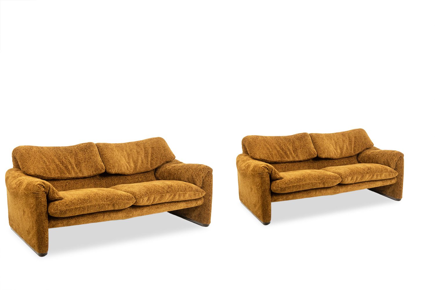 photo vinterior Vico Magistretti. 2 Seater Sofa, “Maralunga” Model. 1970s.