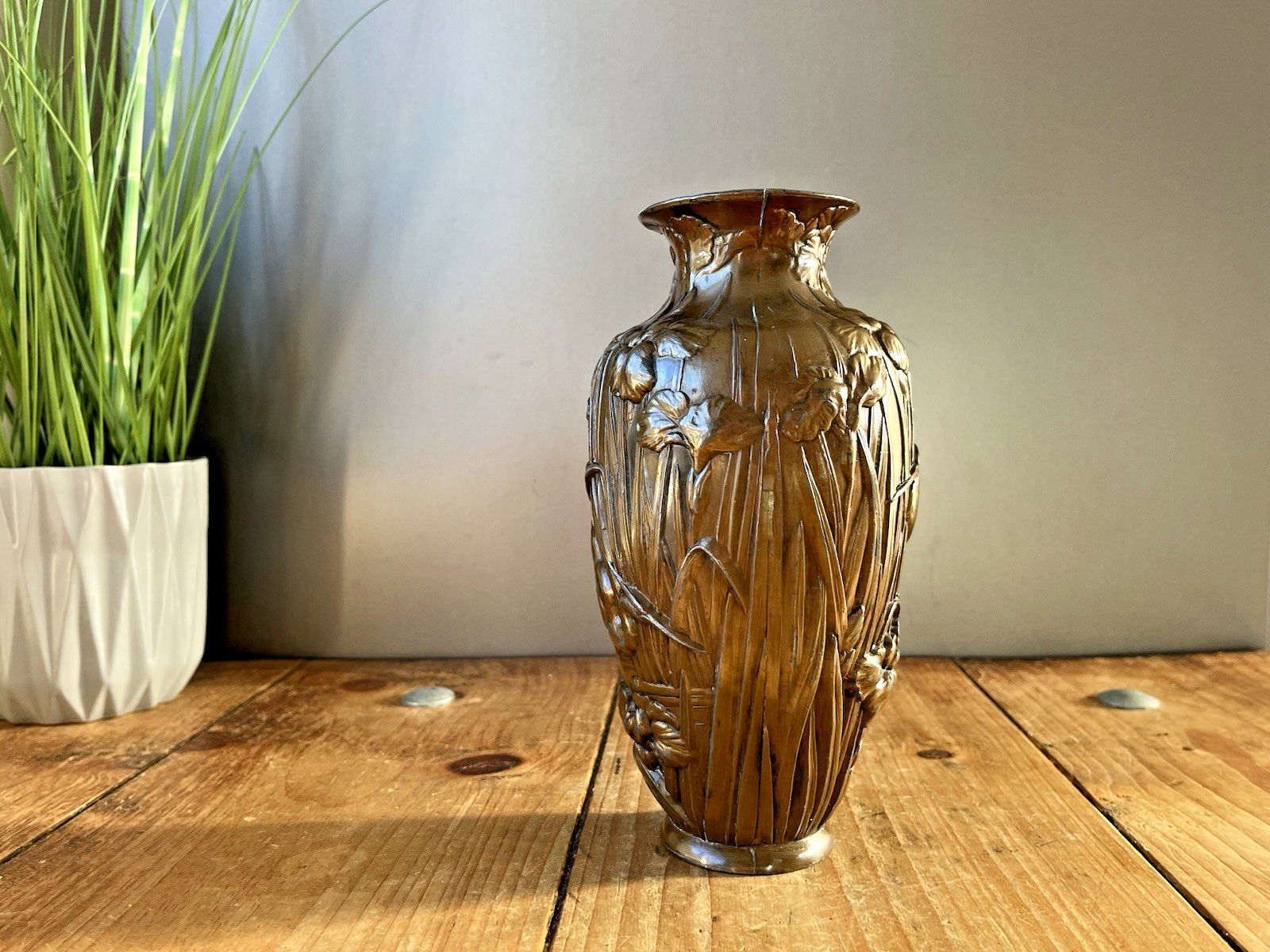 Antique Japanese Meiji Period Bronze Tone Copper Clad Crane Bird Vase Nouveau photo vintage