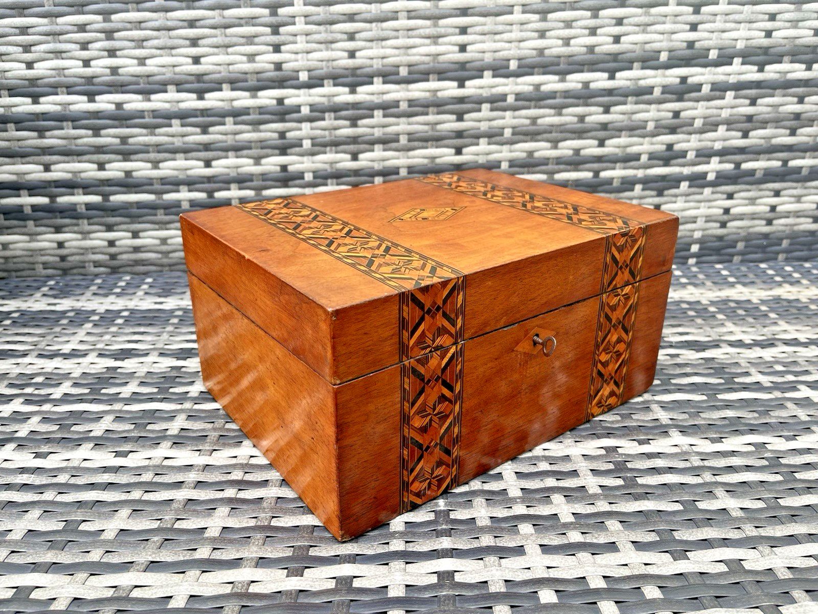 Antique Inlaid Walnut Diamond Wood Storage Box Deco