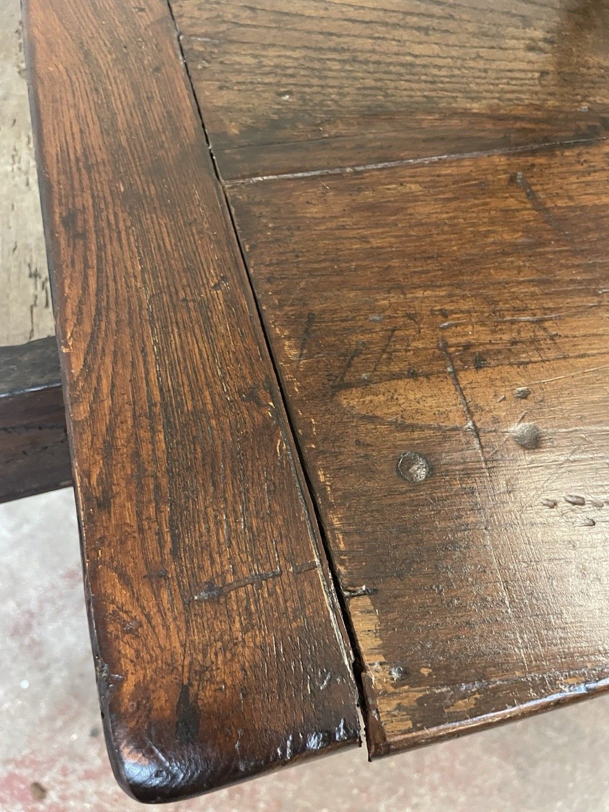 photo vintage An Absolutely Sensational Late 18th Century Oak French Table.
