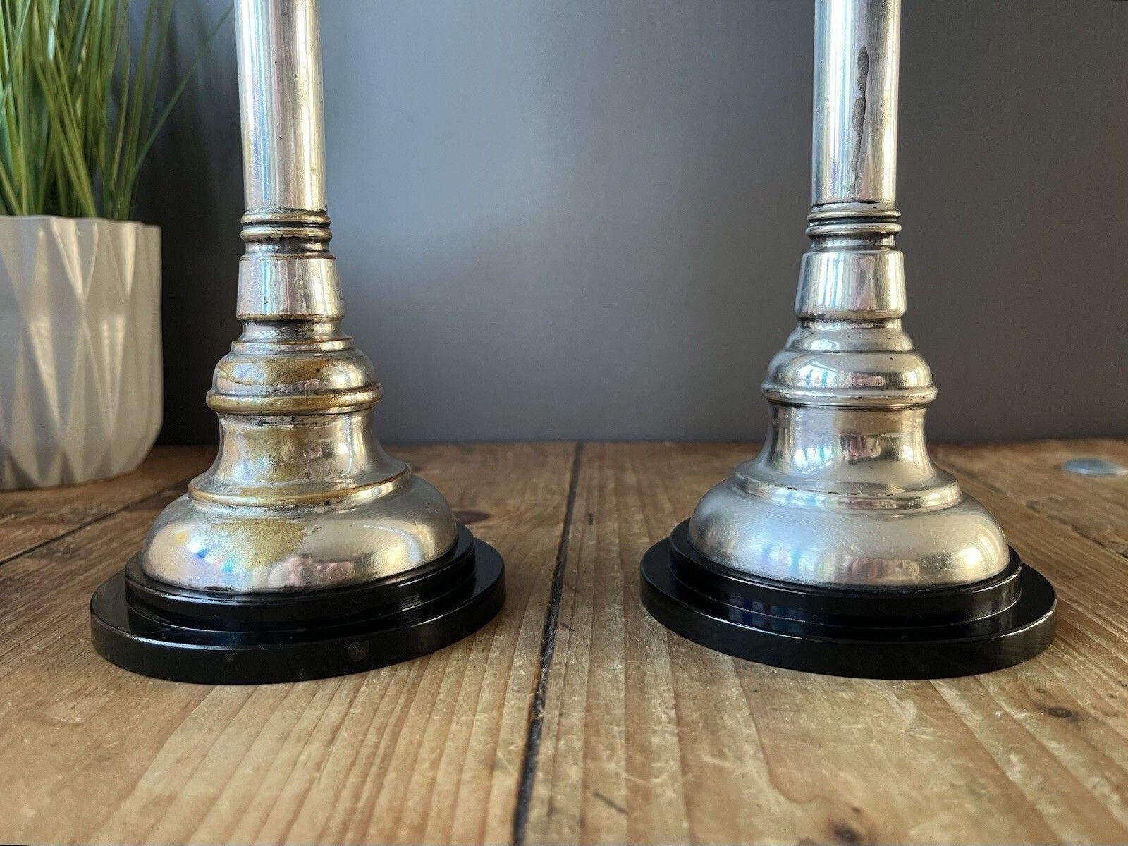 photo vinterior Pair Of Art Deco Silver Plated Stepped Base Column Candlesticks Candle Holders