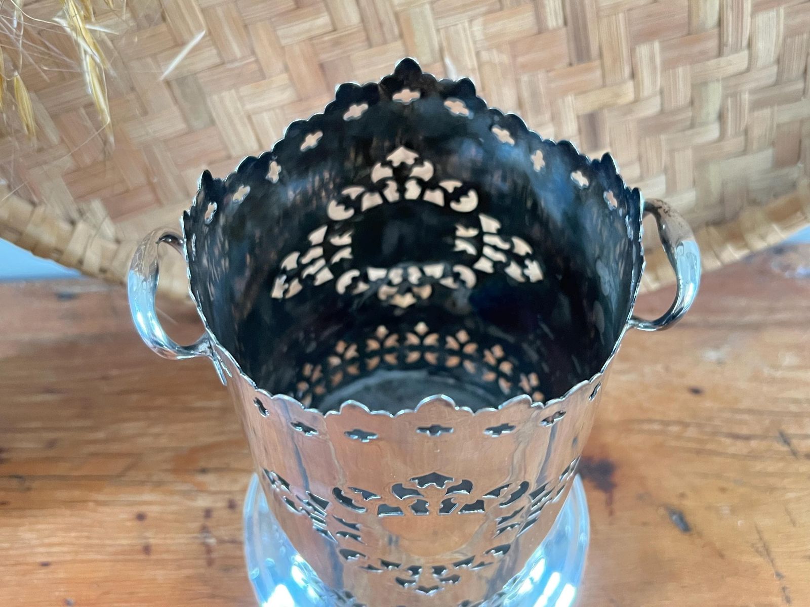 Antique Maxfield & Sons Sheffield A1 Silver Plate Wine Holder With Handles Pierced Bottle Slider Edwardian Fretwork Coaster English Barware photo vintage