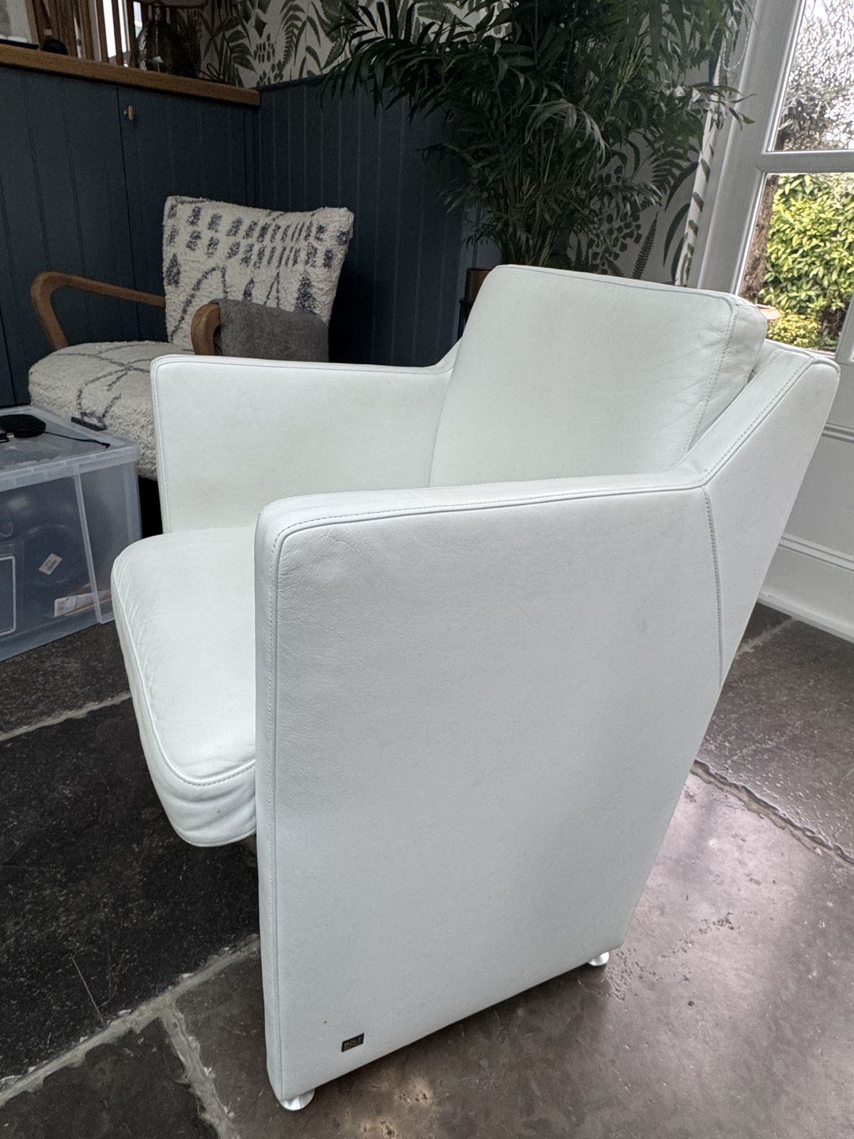Set Of Four Rolf Benz White Leather Chairs photo vinterior