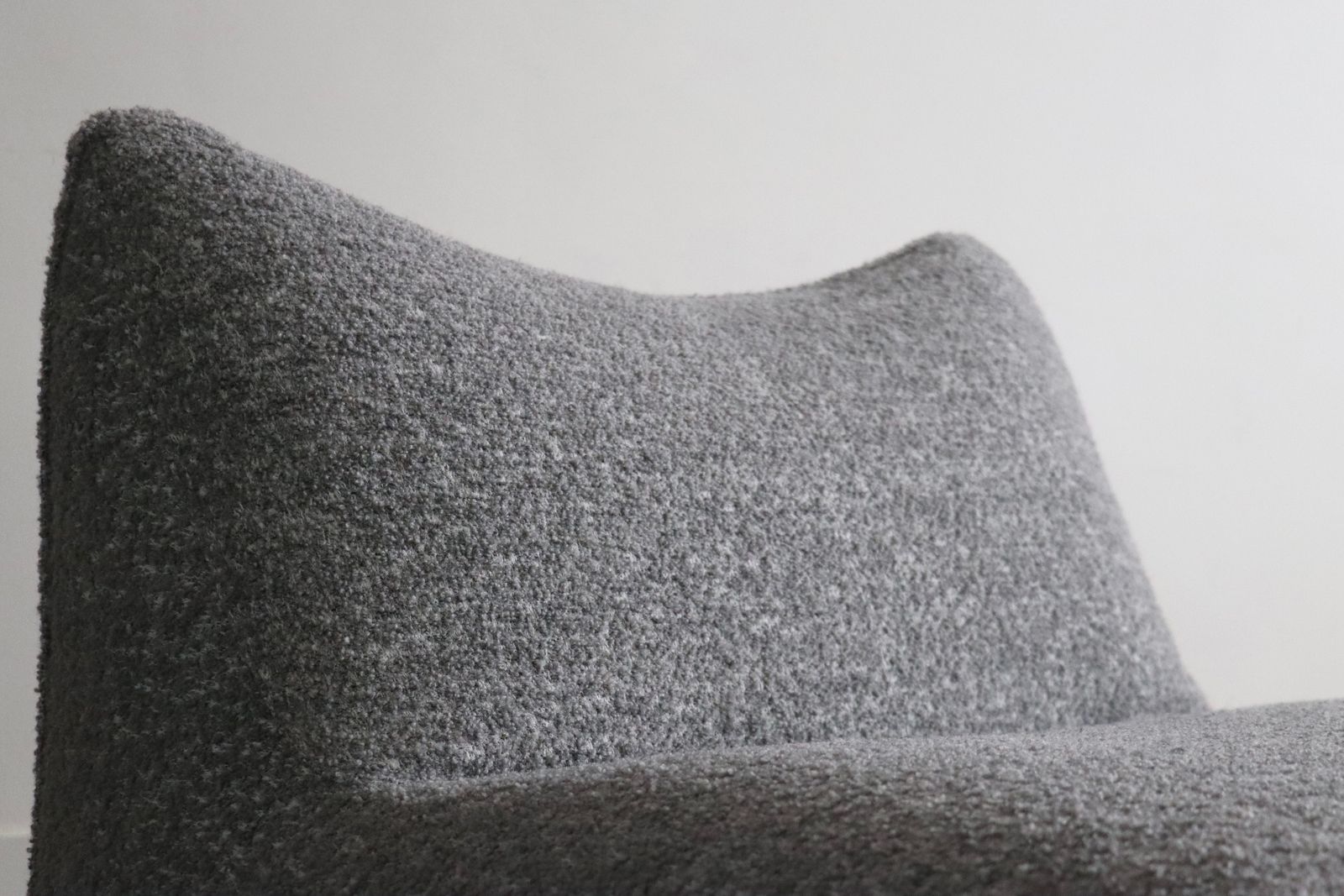 Le Bambole Lounge Chair Met Ottoman In Bouclé Van Mario Bellini Voor B&B Italia, Jaren 1970 photo for sale