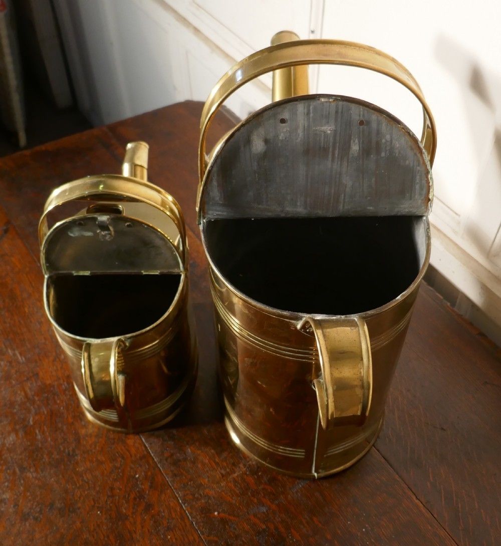Set Of 2 Victorian Brass Hot Water Jugs photo vinterior
