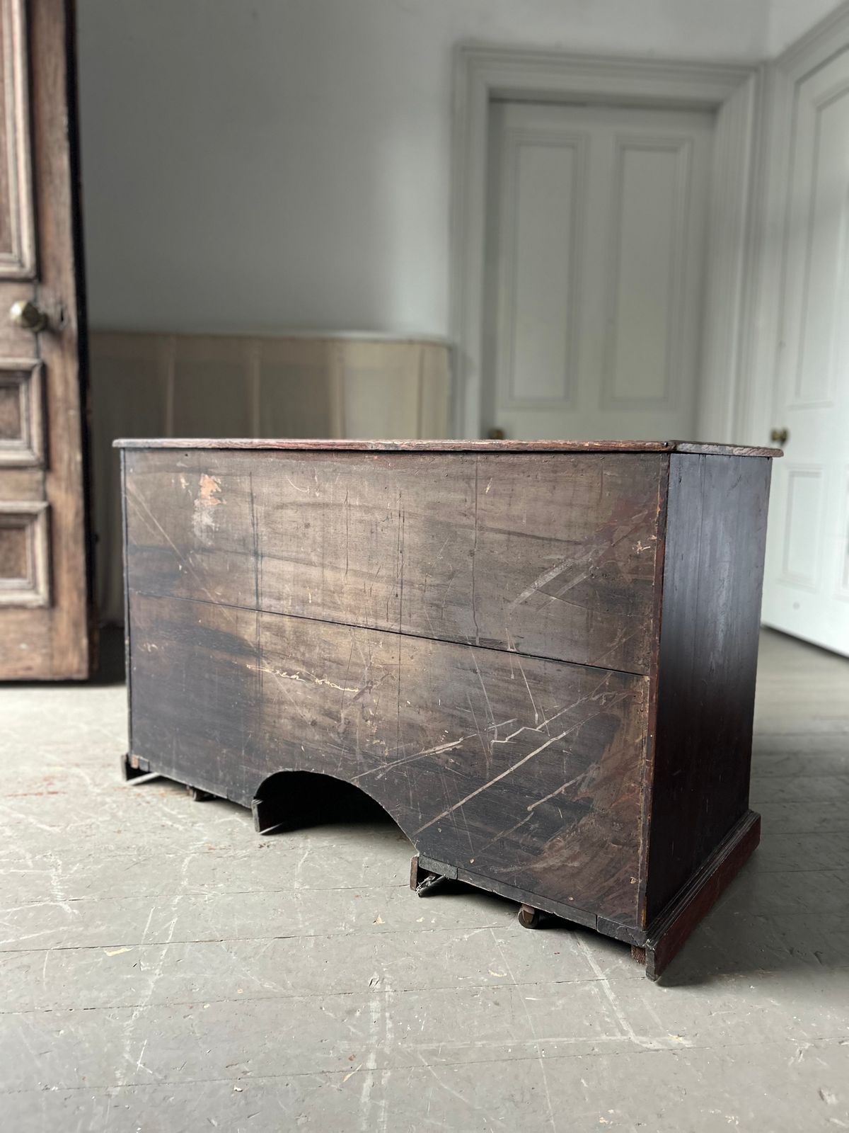 Cute 19th Century Kneehole Desk In Original Paint photo vinterior