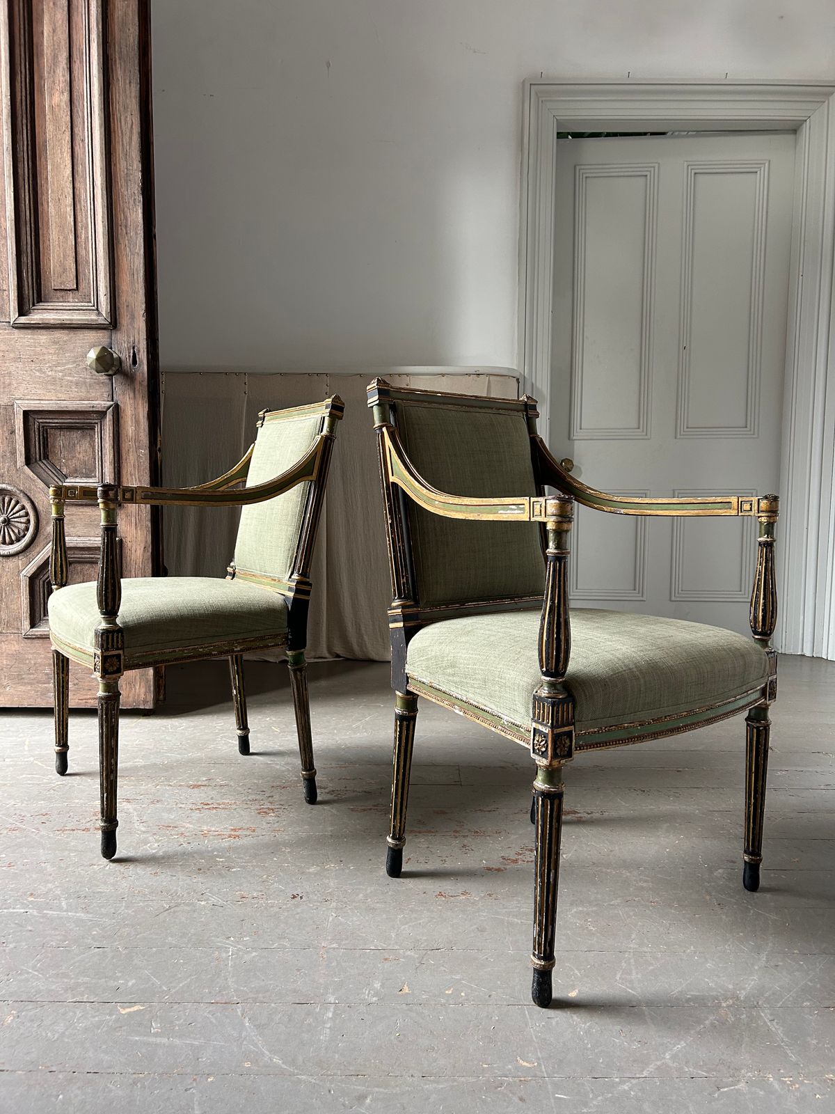 Pair Of 19th Century Chairs By Wright And Mansfield In The Robert Adam Manner photo vinterior
