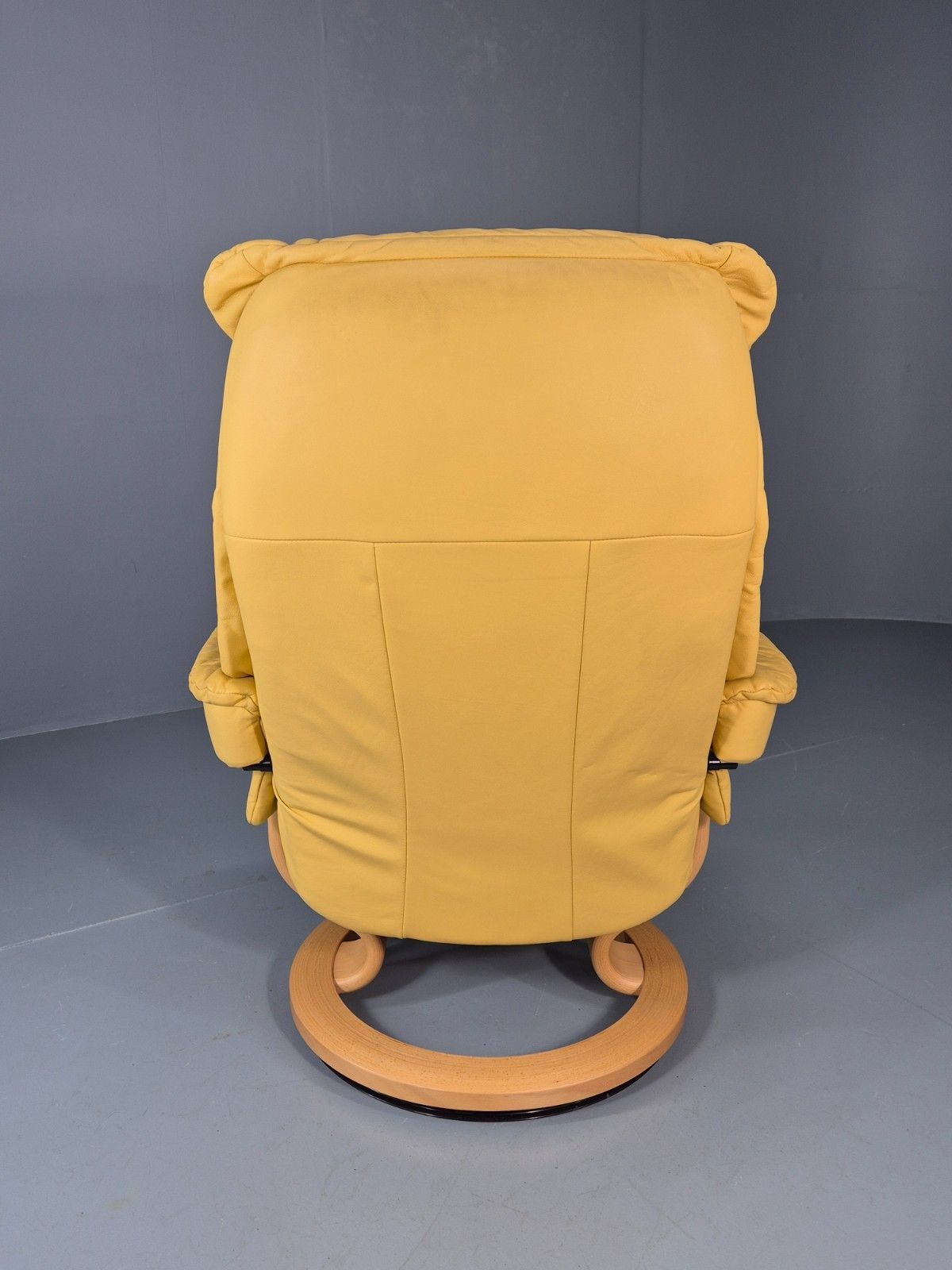 300.0 Stressless Swivel Recliner Chair  Ekornes Yellow Leather 1990s Eb11574 Mwoo photo