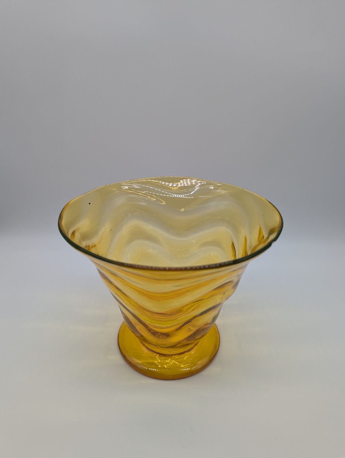 Uranium Glass Bowl By Thomas Webb photo vinterior