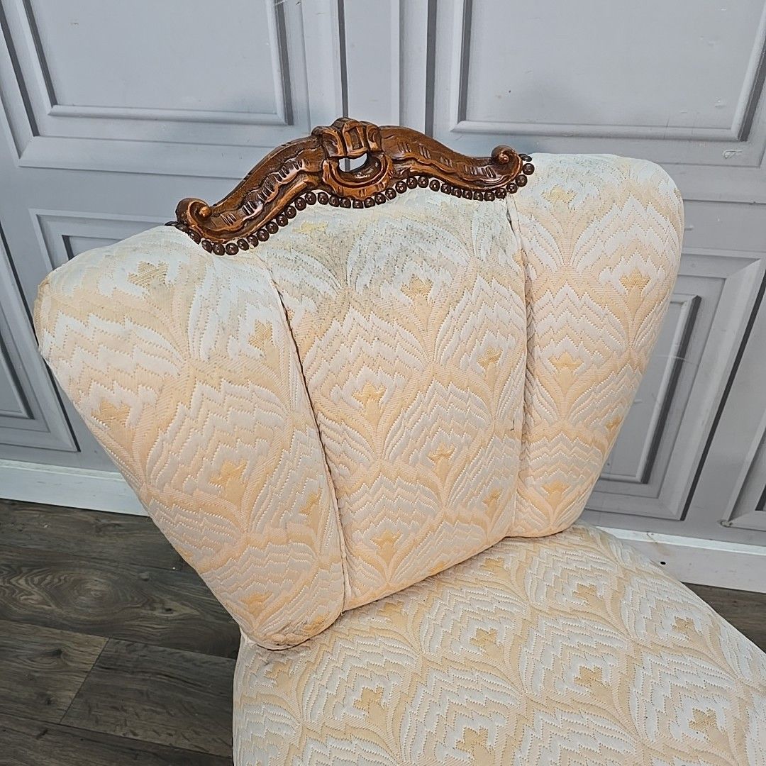 Antique Style Carved Shell Back Chair – Bedroom Slipper Seat Cabriole Queen Anne photo for sale