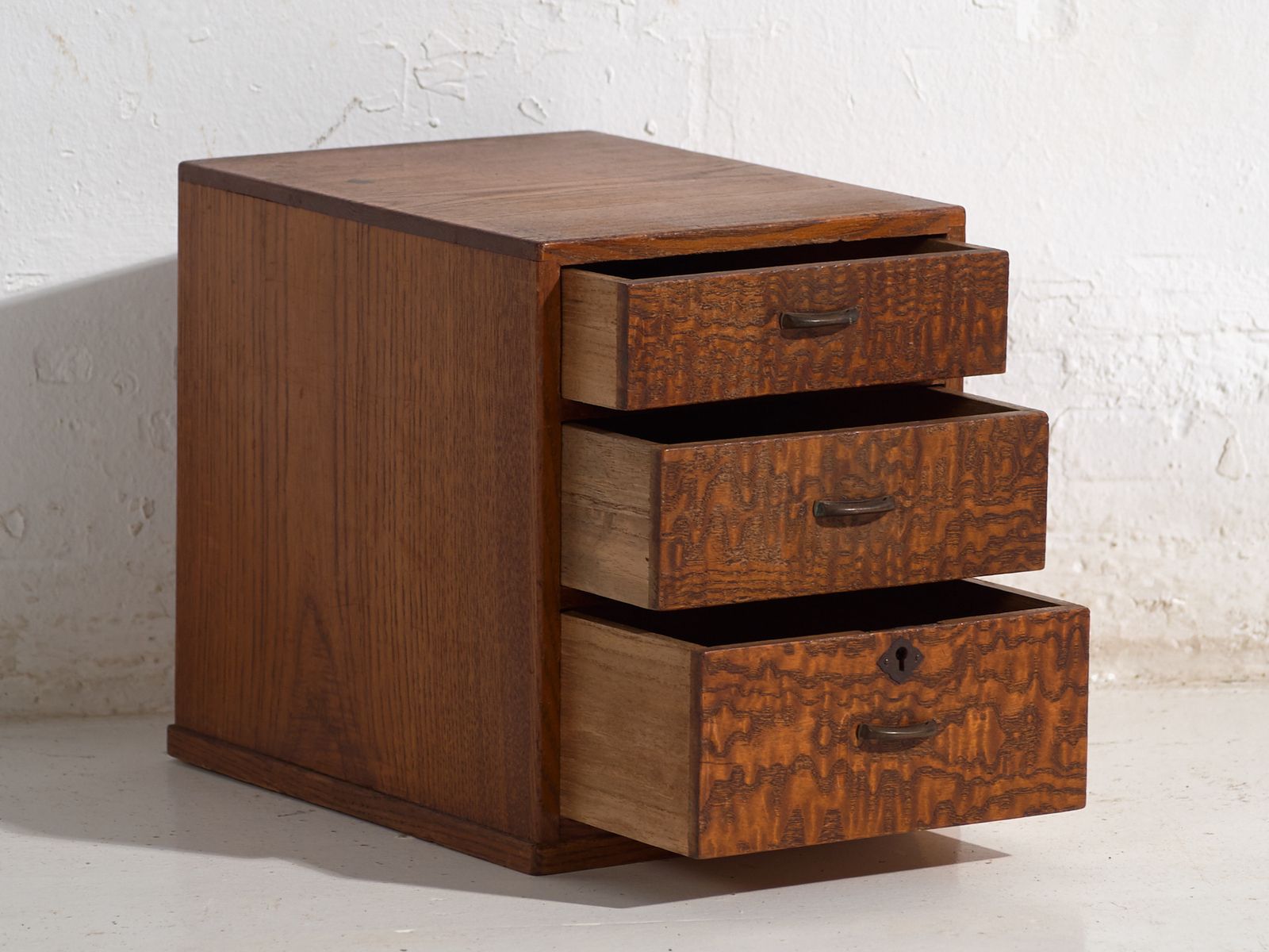 Small Antique Japanese Chest Of Drawers – Showa Period (C.1926 1945) #70 photo for sale