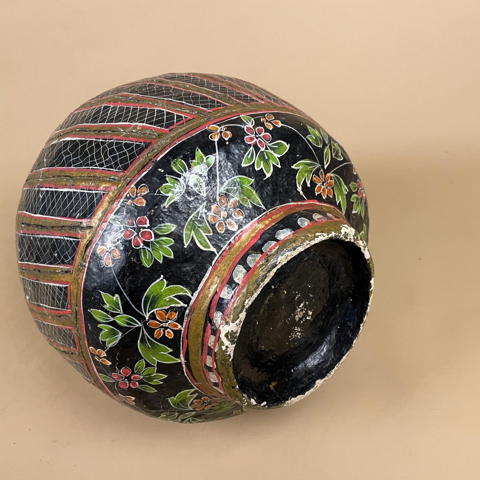 photo furniture Kashmiri Style Paper Mache Floral Pot Black Hand Painted Indian Folk Art Vase Boho Home Decor Asian Vintage