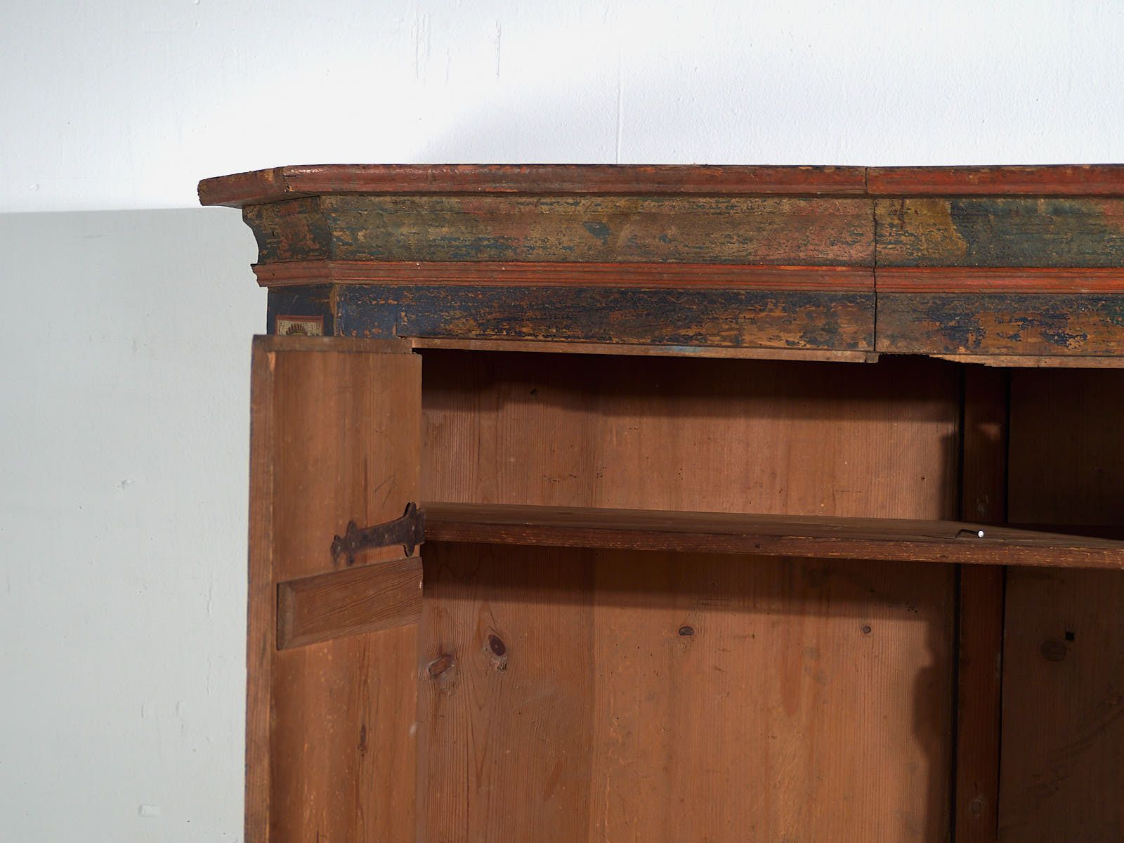 photo vintage Austrian Painted Wardrobe – Late 18th – Early 19th Century (C.1780 1820)