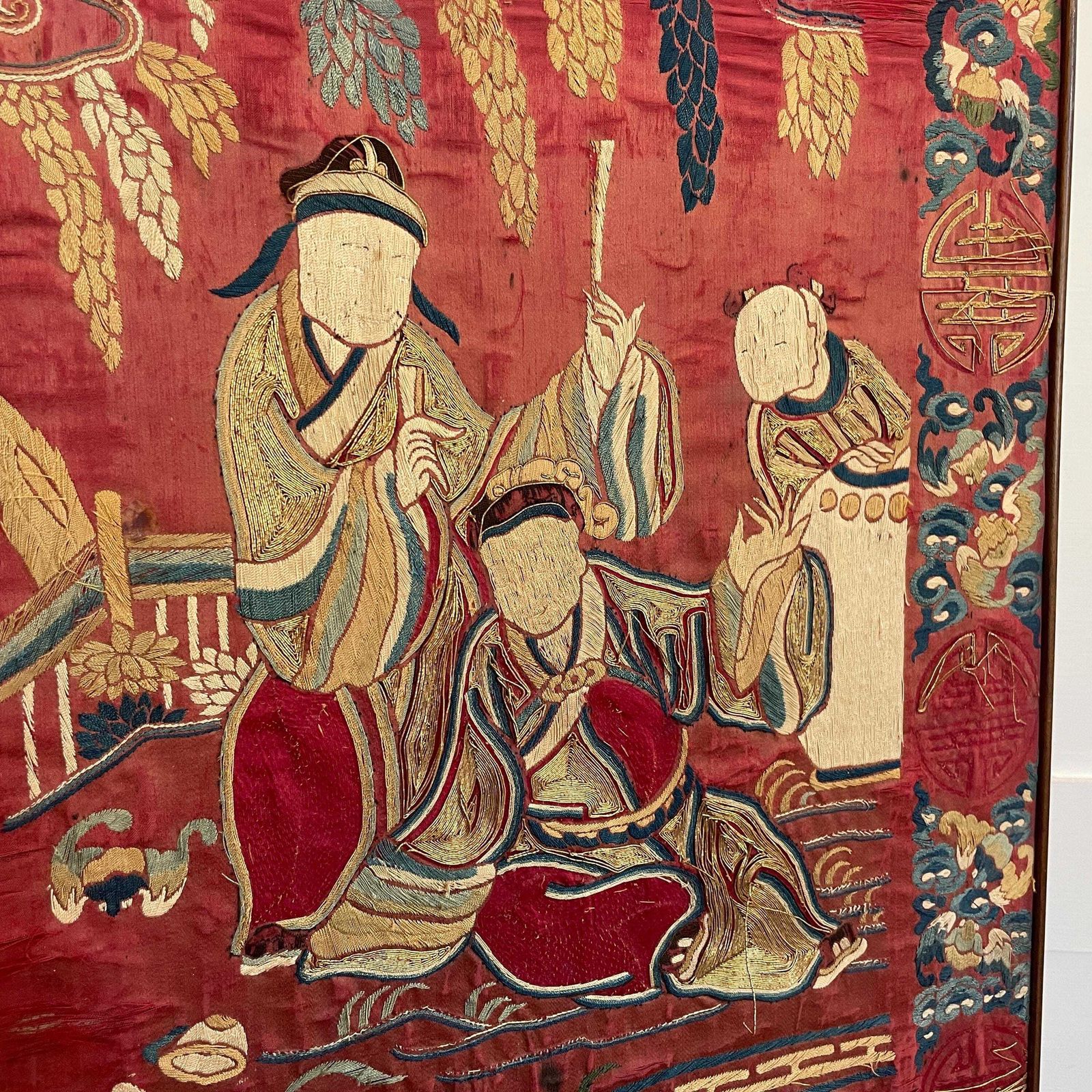 Antique Chinese Silk Embroidered Tapestry Screen Wooden Stand Oriental Figurative Artwork Old Art photo vintage