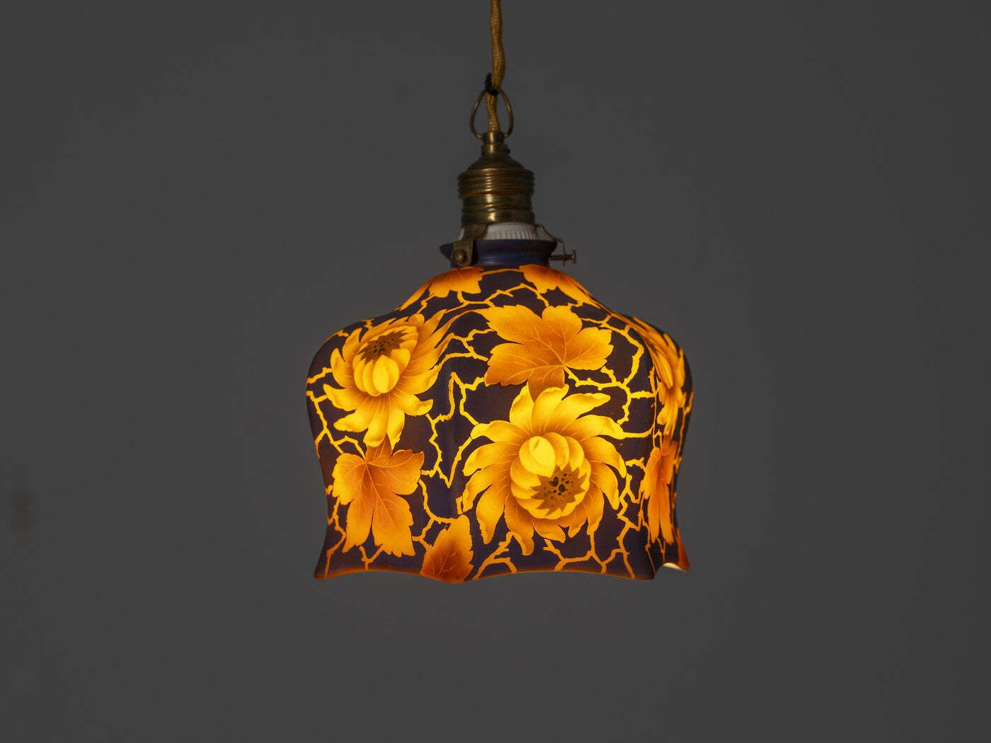 Verlichting Hanglamp Met Glazen Lampenkap, Jaren 1920 photo