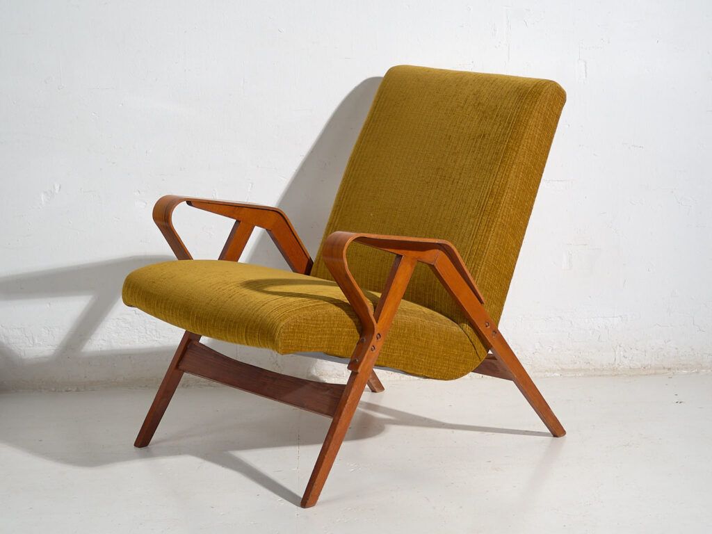 Set Of Two Armchairs And Ottoman – Mid Century Modern (C.1950) photo 3128.0