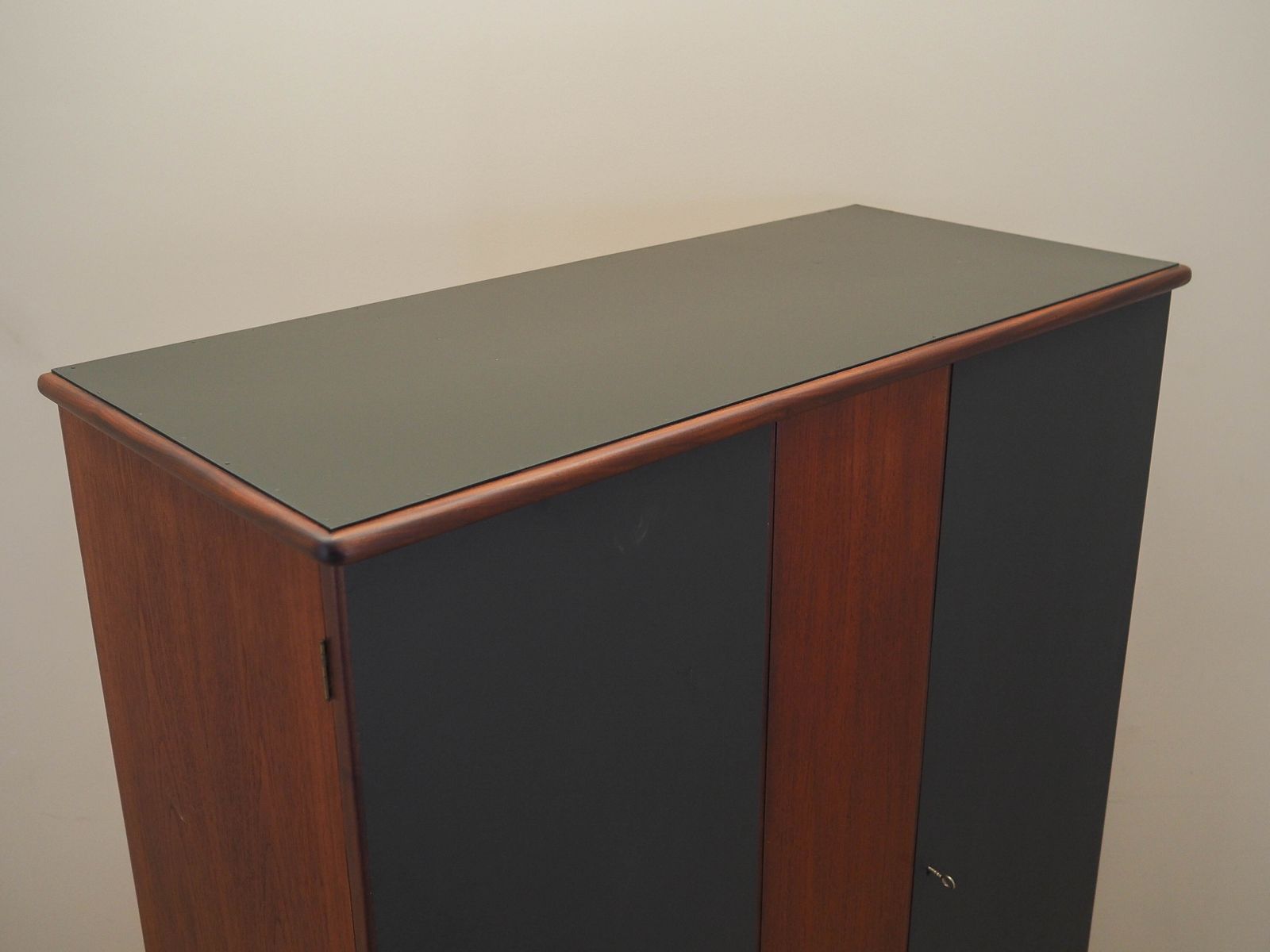 Teak Wardrobe, Danish Design, 1960s, Production: Denmark photo vinterior
