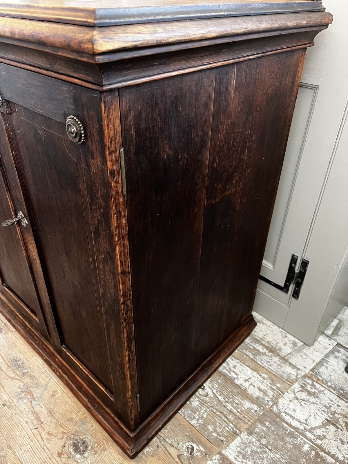 photo vintage A Deep Victorian Aesthetic Movement Cupboard With Drawer