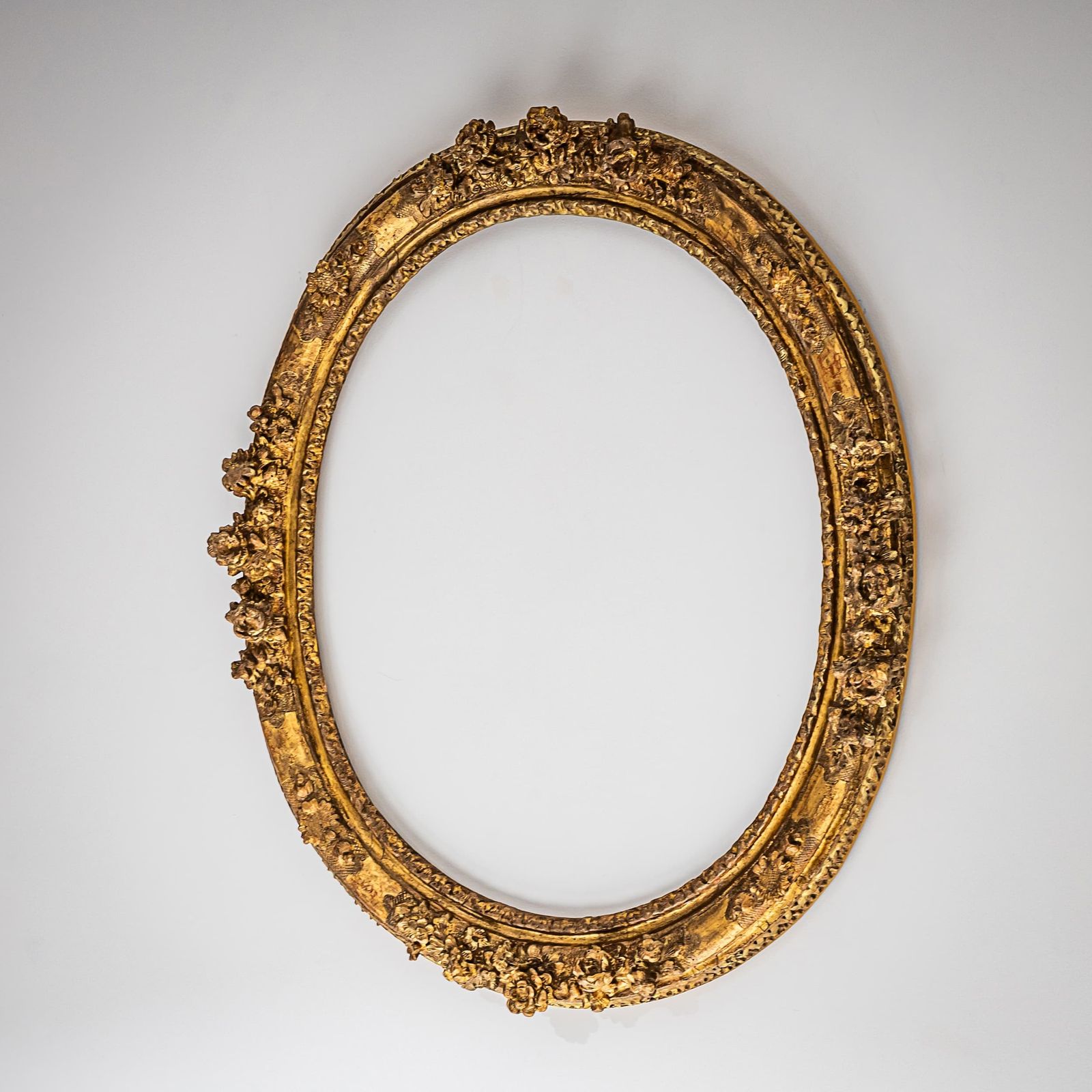 Oval Gilt Louis XV Stucco Frame, France, 18th Century