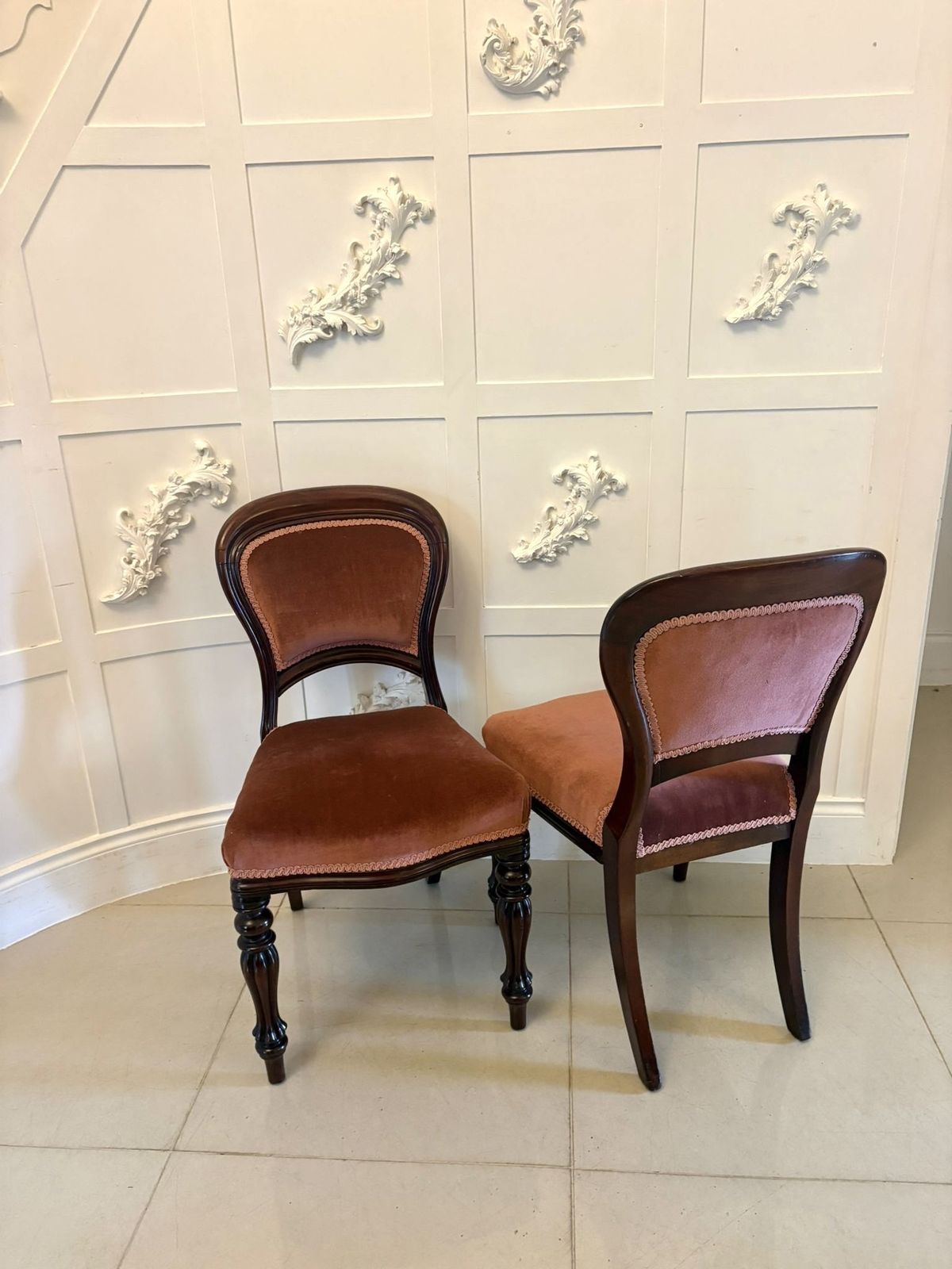 2995.0 Antique Set Of 6 Mahogany Dining Chairs With Tulip Legs photo