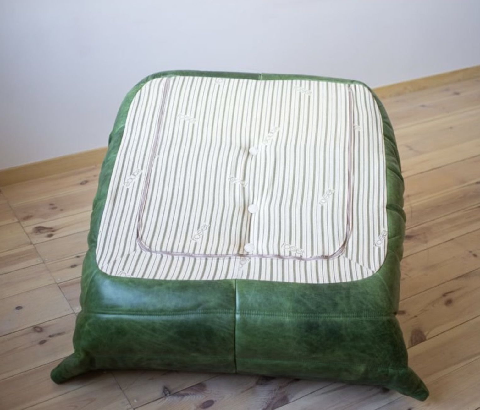 Togo Suite By Michel Ducaroy For Ligne Roset photo buy