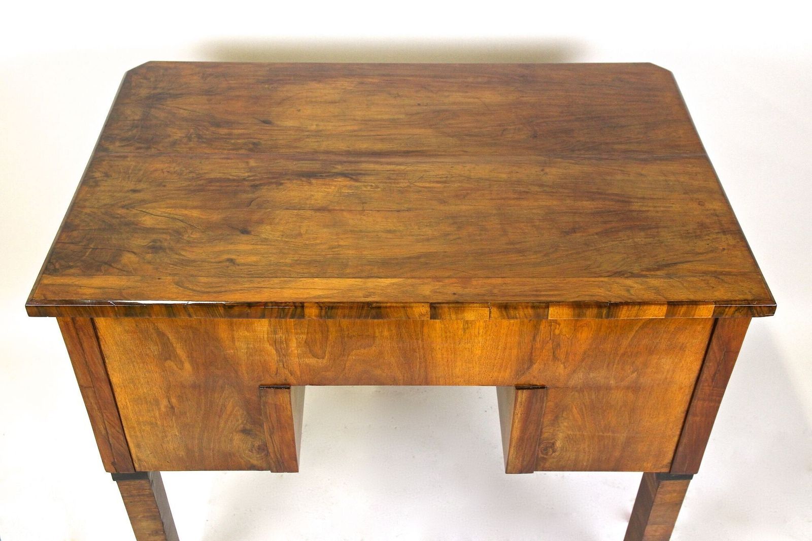 photo vinterior 19th Century Biedermeier Writing Desk, Nutwood, Austria Circa 1830