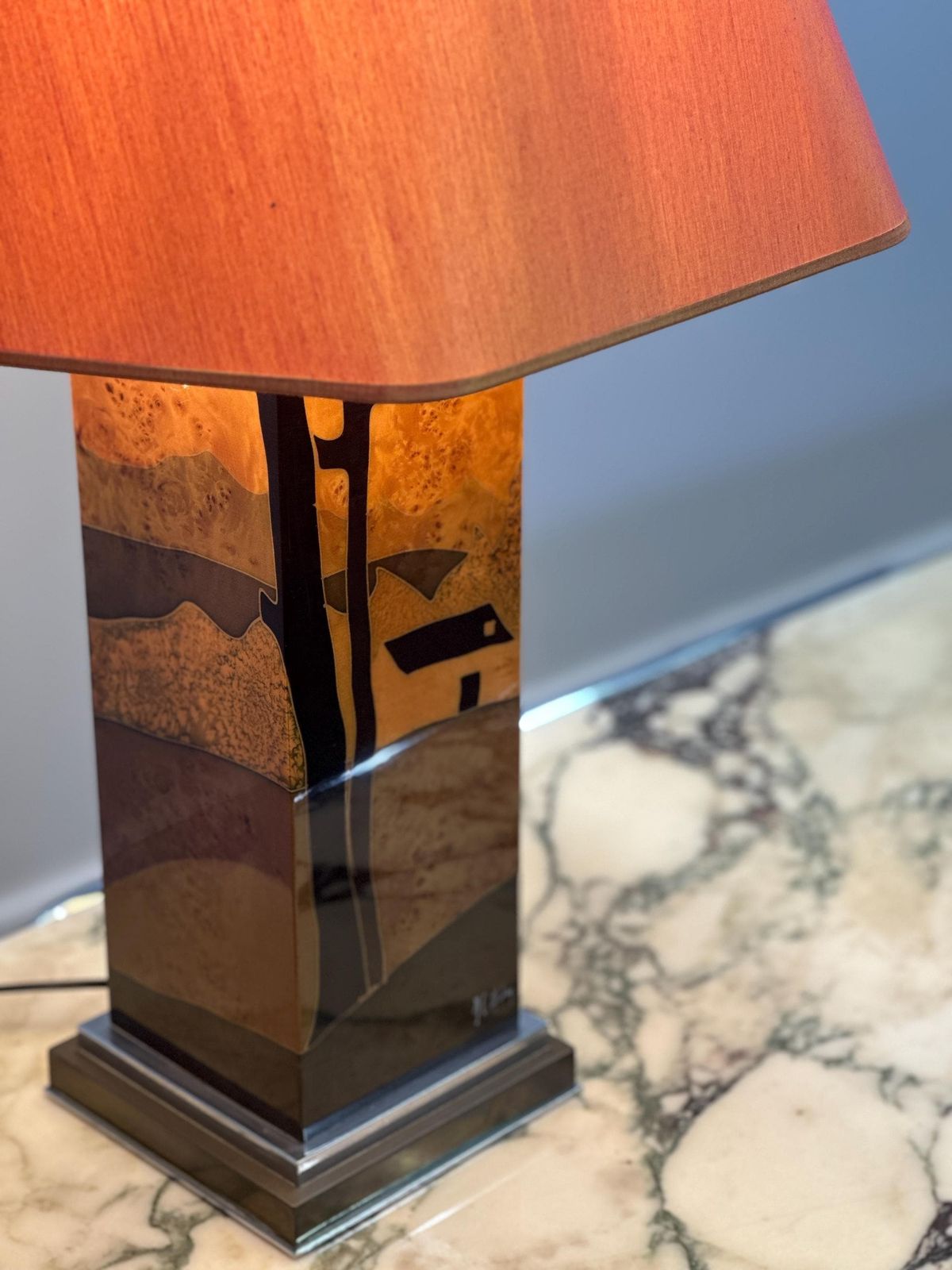 Rare 1970s Jean Claude Mahey Table Lamp In Burl Wood With Abstract Inlay And Original Shade photo vinterior
