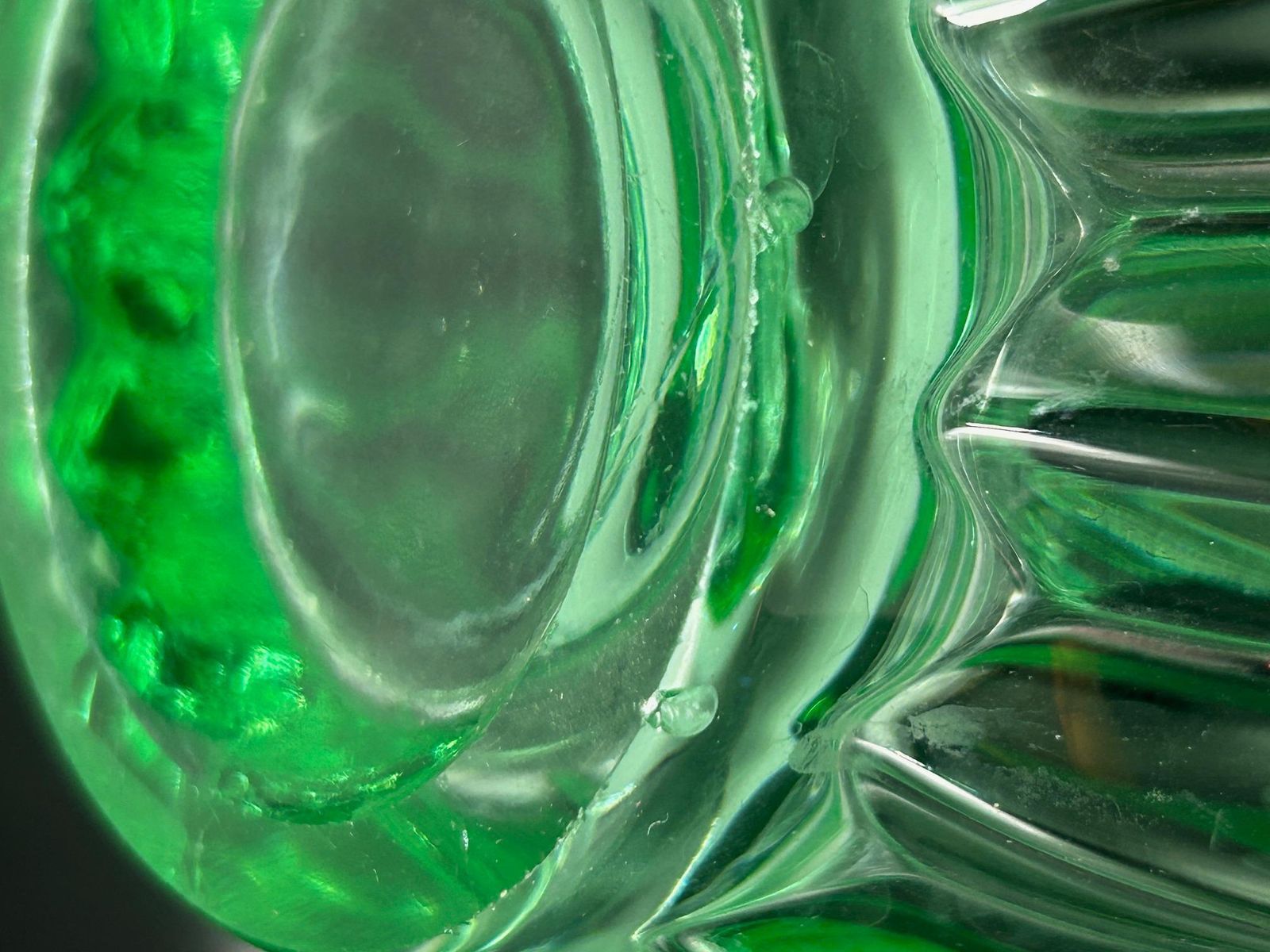 photo furniture Green Crystal Vase By Pierre D'avesn Sculptural Design 1950s France