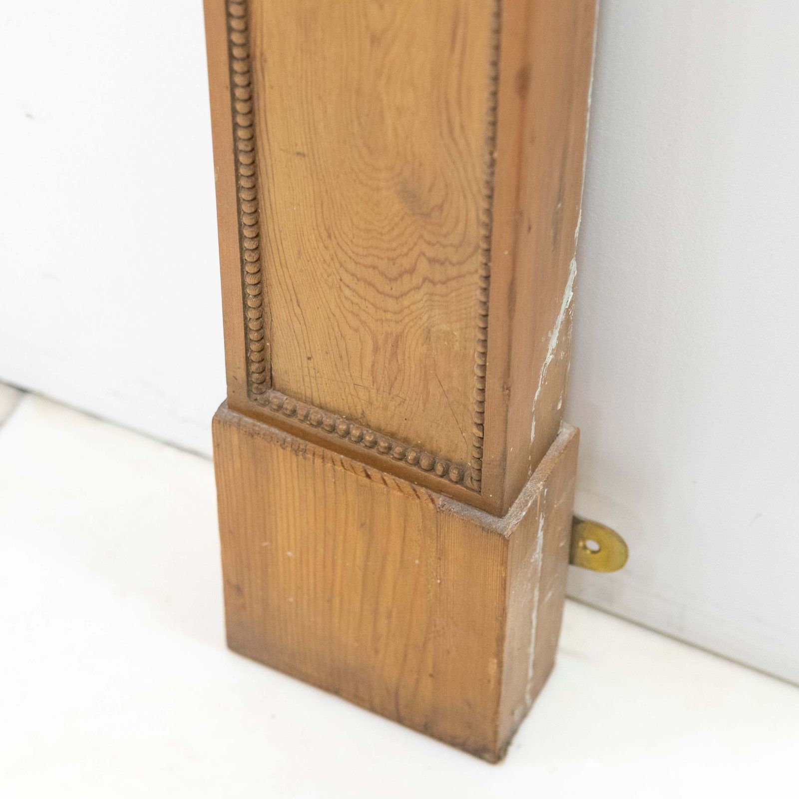 photo vinterior Antique Georgian Pine Wooden Fireplace Surround