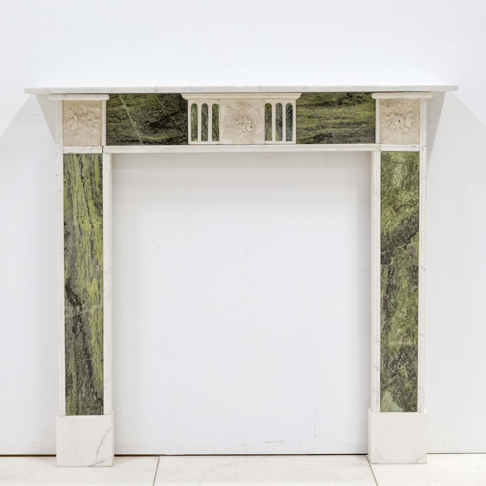 photo vinterior Antique Regency Statuary & Verde Marble Fireplace Surround