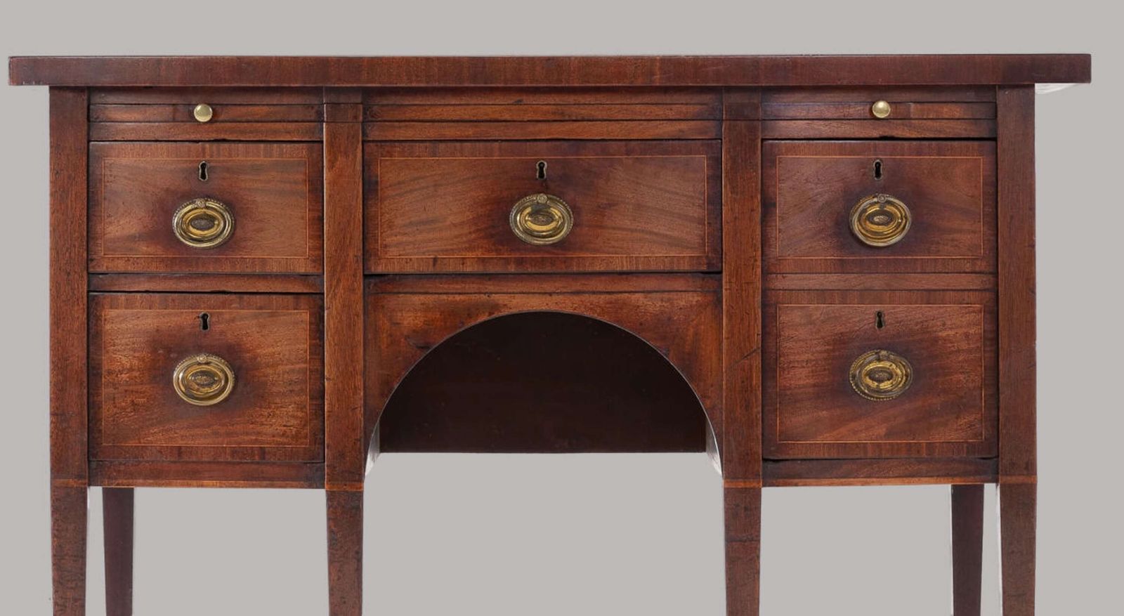 Good George III Mahogany Bow Fronted Sideboard photo 3245.0
