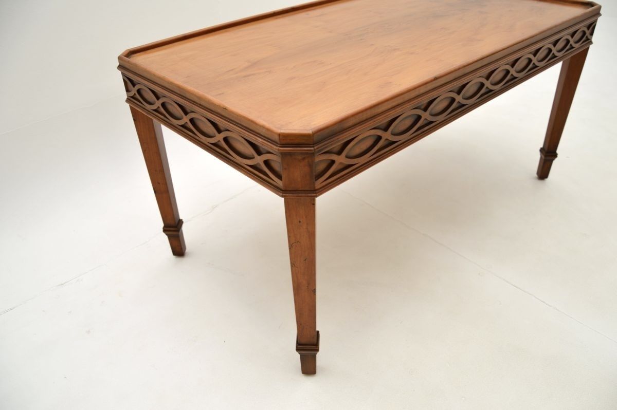 Antique Georgian Style Yew Wood Coffee Table photo 585.0