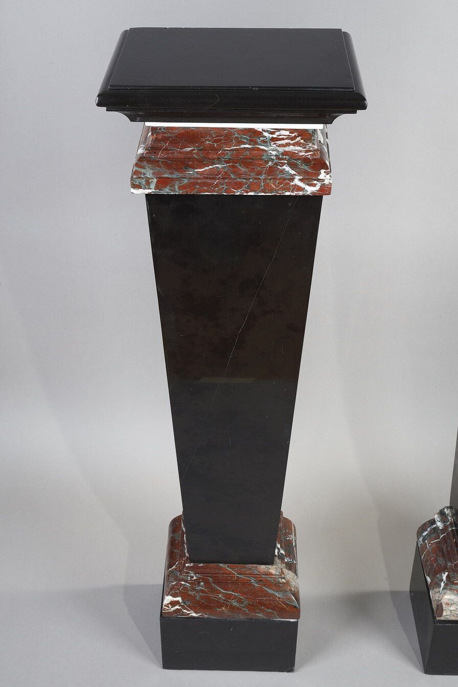 photo furniture Pair Of Black And Red Marble Sheaths, 19th Century