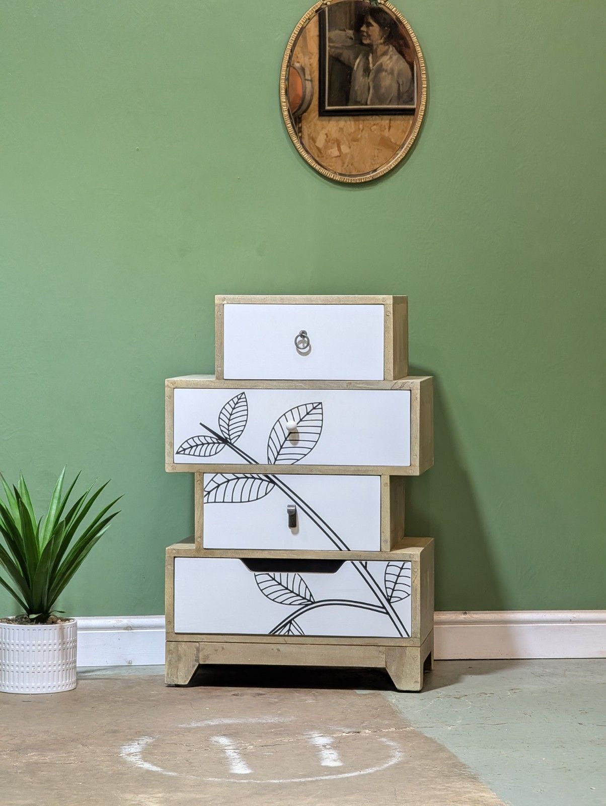 Modern Chest Of Drawers  4 Drawer Bedroom Dining Room Furniture Cabinet Rrp 229
