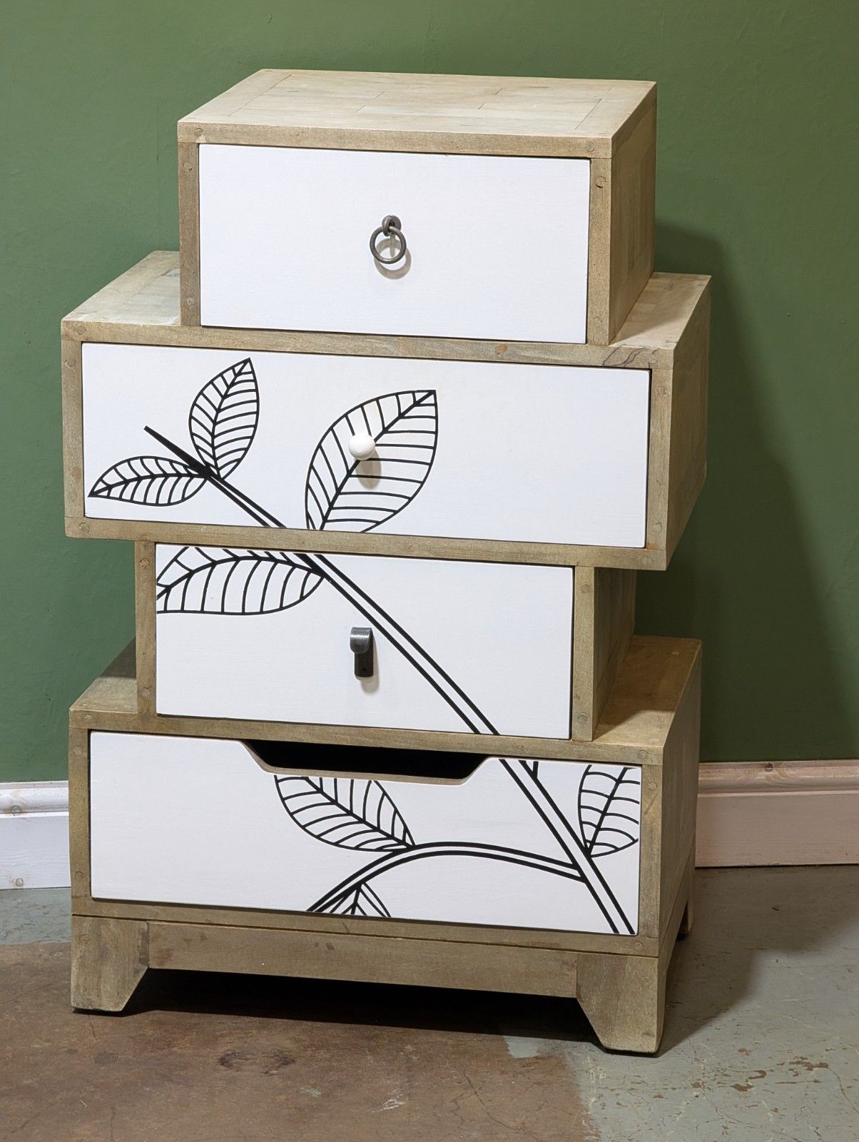 Modern Chest Of Drawers  4 Drawer Bedroom Dining Room Furniture Cabinet Rrp 229 photo for sale
