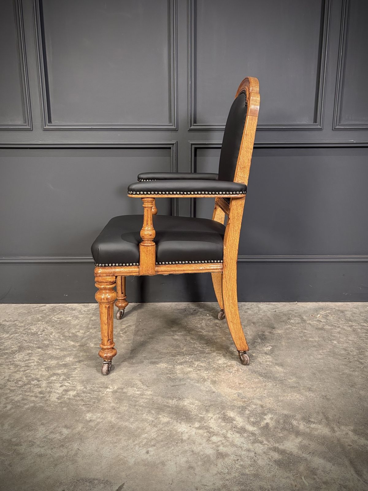 Oak & Leather Armchair By W.Williamson & Sons photo vintage