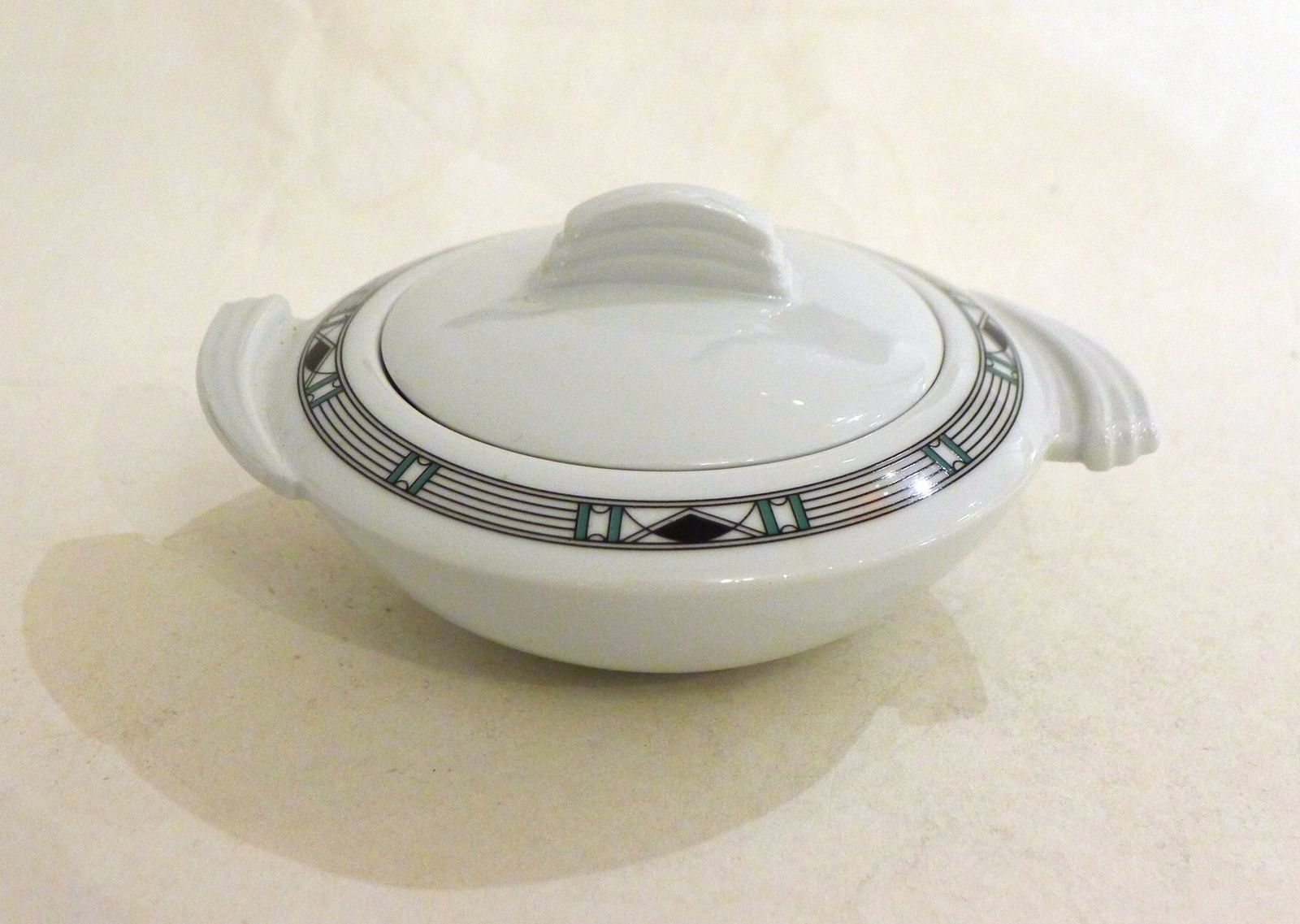 Delphes Sugar Bowl In Porcelain By Guy Degrenne For Limoges, France, 1980