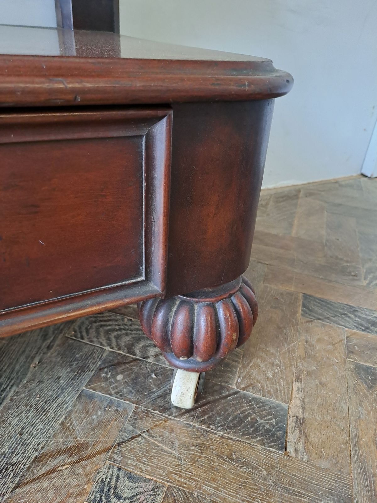 Fine Mid 19th Century English Mahogany Dumb Waiter photo 1480.0