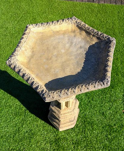 Vintage Medieval Style English Stone Bird Bath Delivery Available 0018. photo vintage