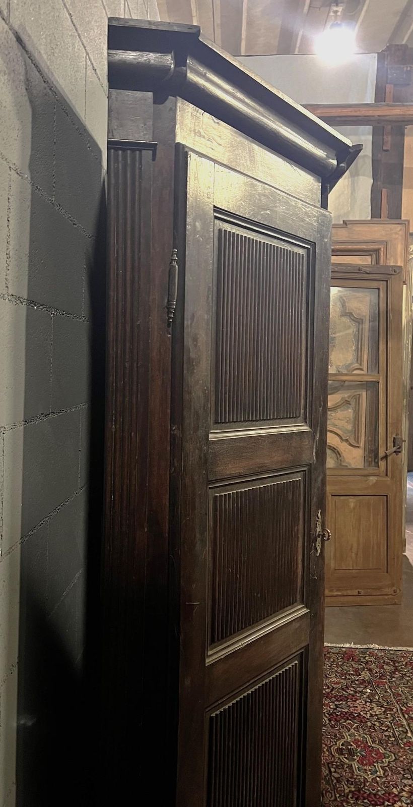 5947.0 Piedmontese Walnut "Grissinato" 4 Door Closet, Italy photo