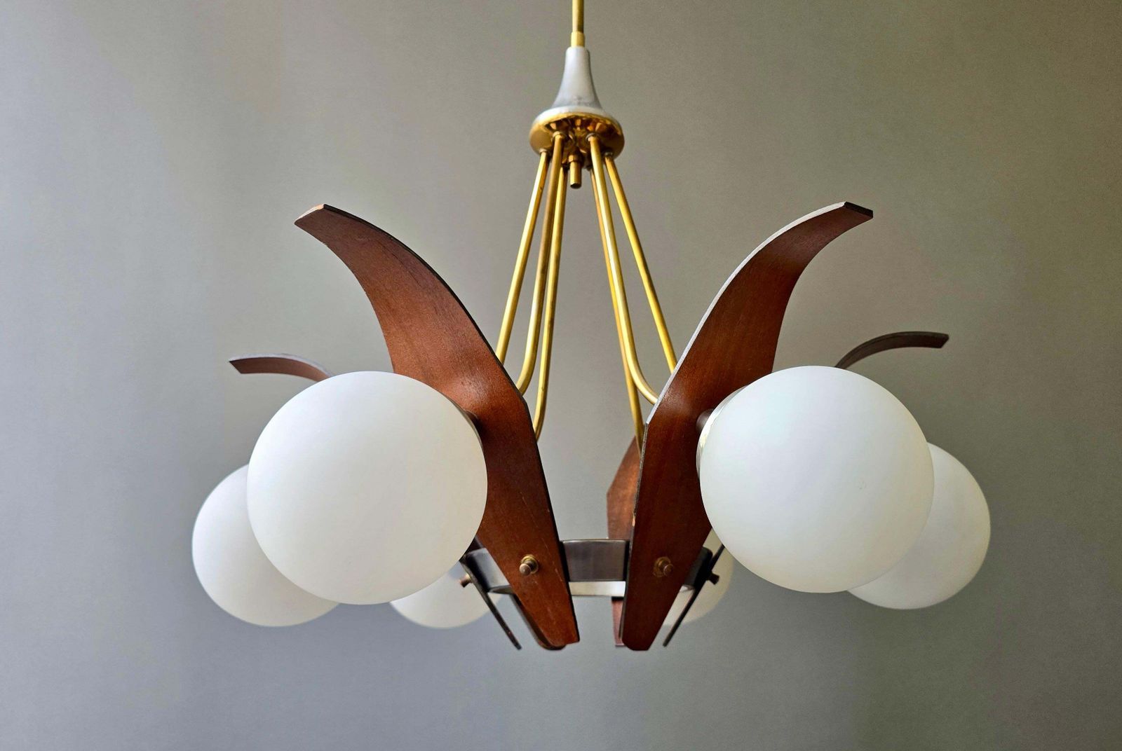 Sculptural Mid Century Italian Chandelier, Circa 1950s photo vinterior