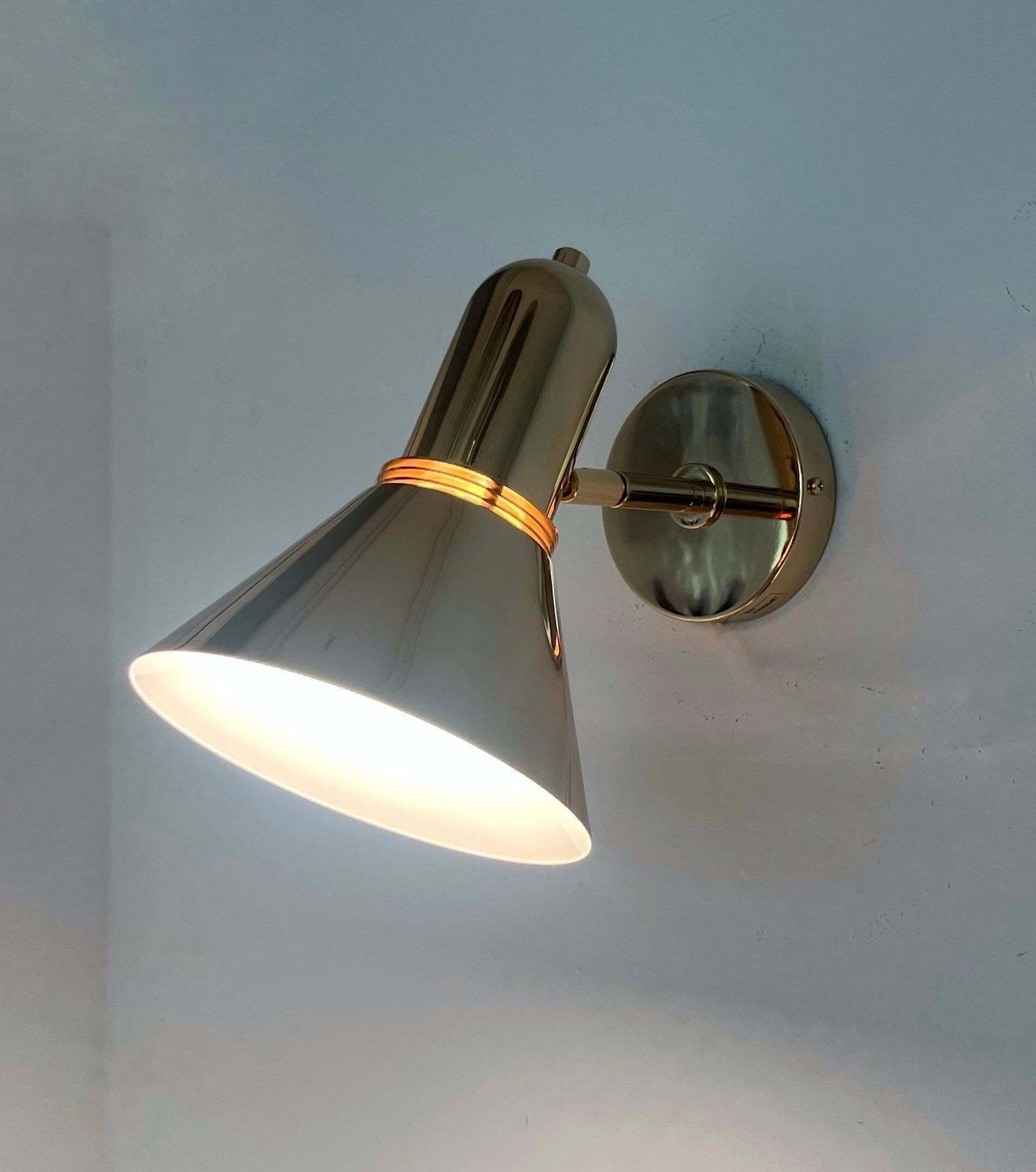 photo vintage Mid Century Gold Set Of Three Chandeliers And One Wall Sconce By Estiluz, 1970s