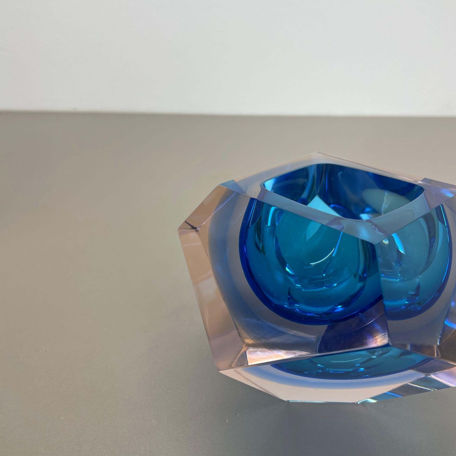1.4kg Murano Glass Faceted "Diamond" Sommerso Bowl By Flavio Poli, Italy, 1970s photo buy