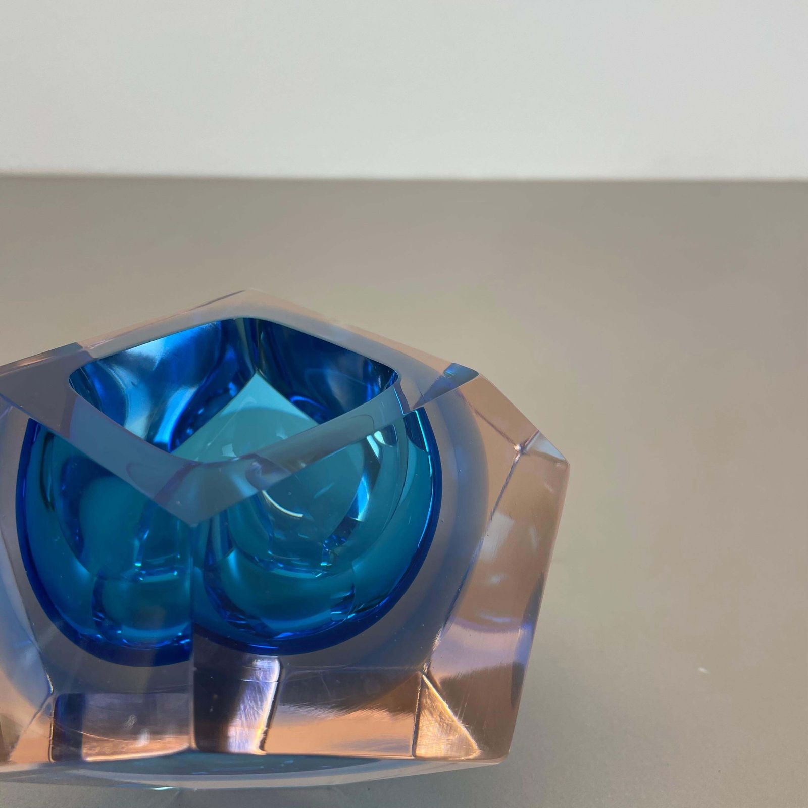 1.4kg Murano Glass Faceted "Diamond" Sommerso Bowl By Flavio Poli, Italy, 1970s photo vintage