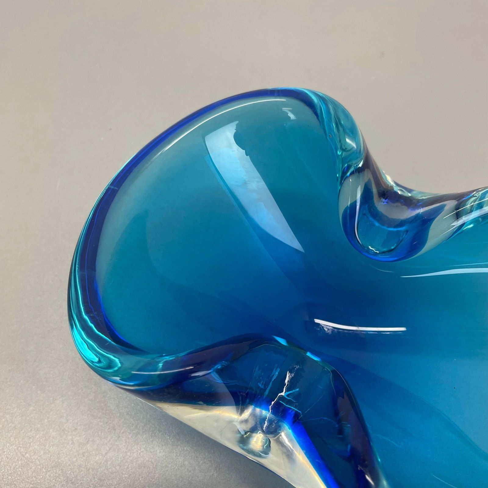 photo vinterior Unique 1.1kg Murano Glass Bowl Ashtray, Blue Multicolor, 1970s Italian Design