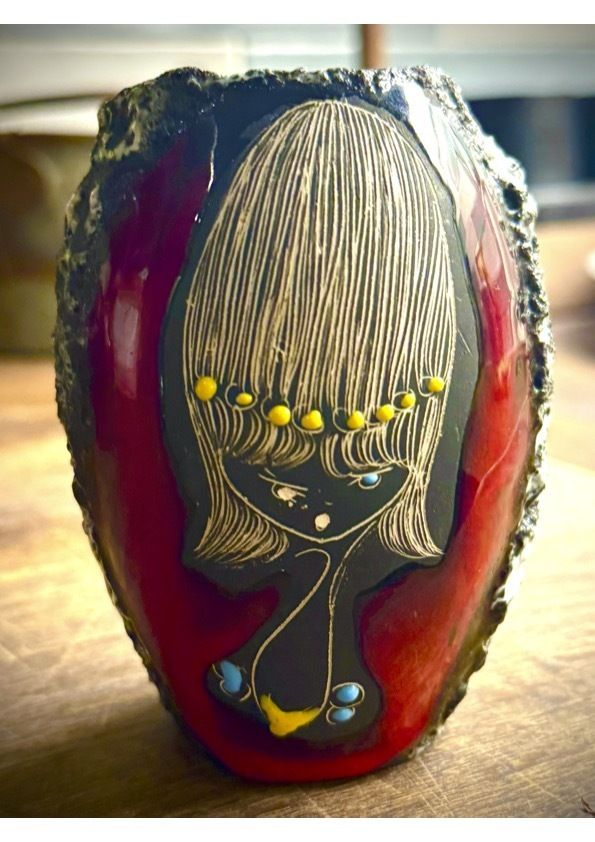 Small Mid Century Fat Lava Vase. 1950s