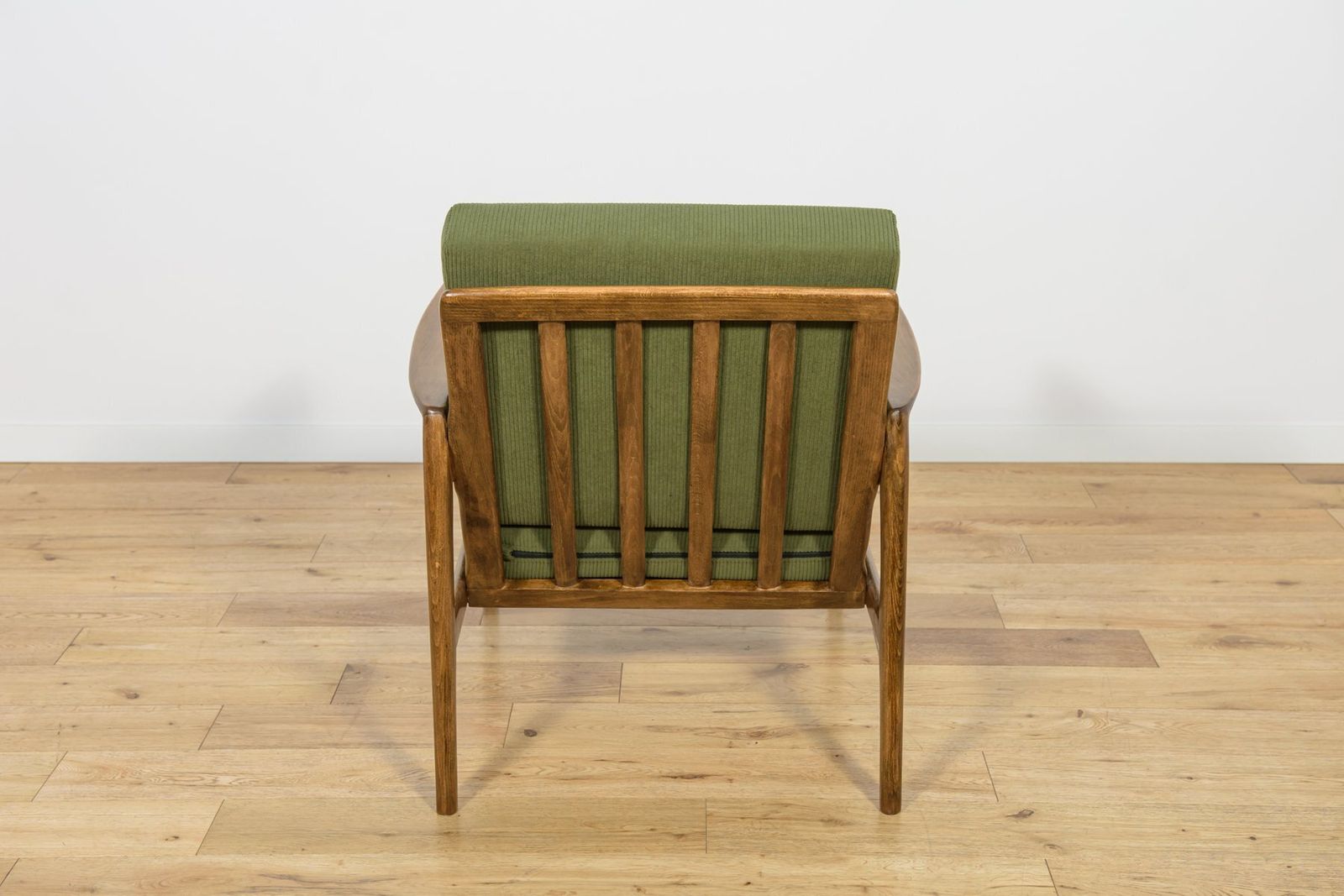 Mid Century Model 300 139  Armchair From Swarzędz Factory, Poland, 1960s photo vinterior