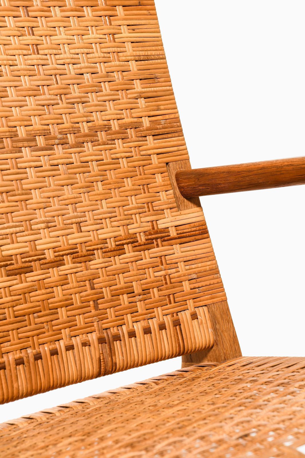 photo furniture Easy Chair In Cane And Oak By Hans Wegner, 1949