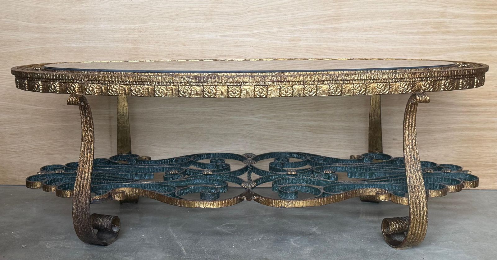 Table basse italienne Hollywood Regency en fer doré, ovale à 2 niveaux, décor de corde et glands photo furniture