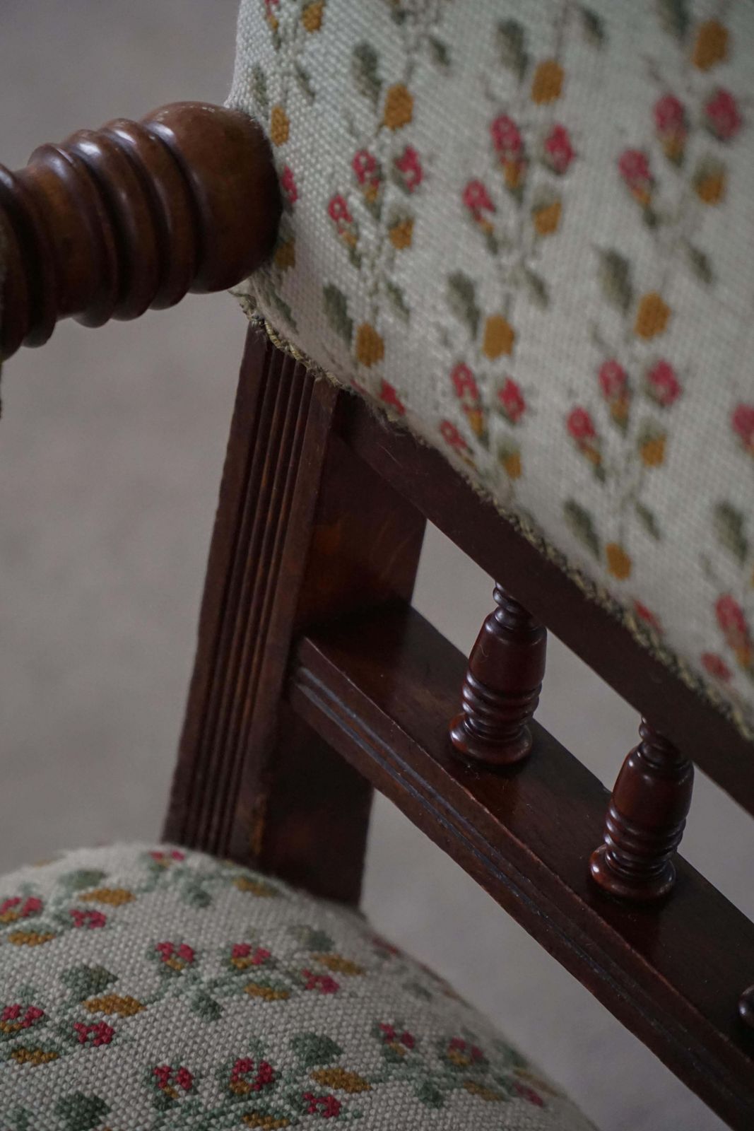 photo furniture Danish Modern Armchair In Turned Wood With Floral Upholstery, Early 20th Century
